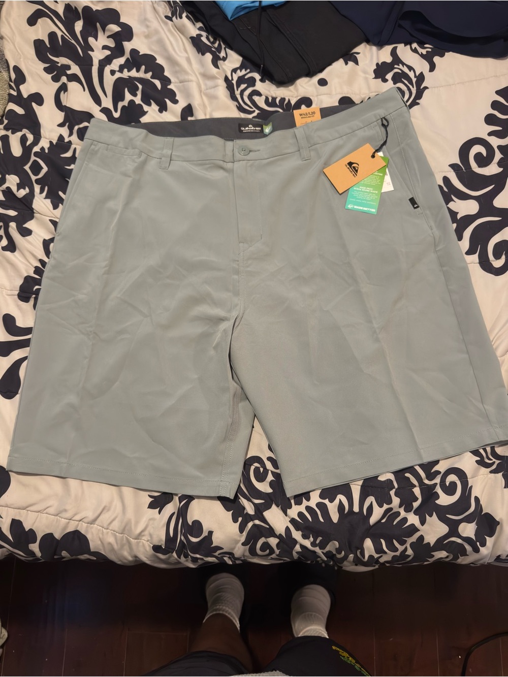 Quiksilver Men’s Light Gray Active Flat Front Shorts